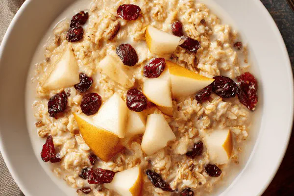 Bowl de Iogurte Grego com Quinoa Crocante