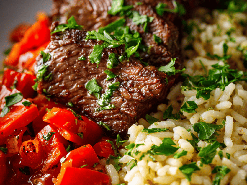 Carne salteada tropicália