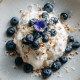 Sundae brunch com frutas vermelhas