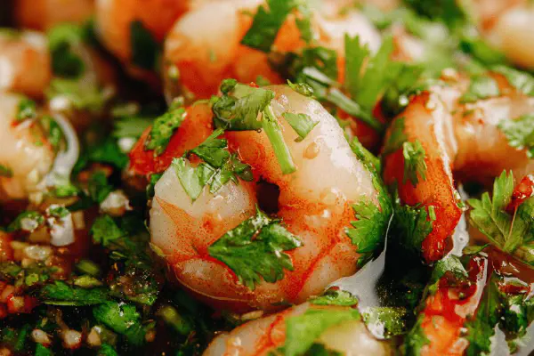 Salada fresca de brócolis e maçã