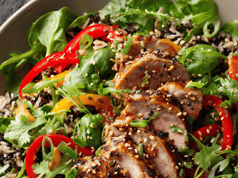 Salada de Arroz Selvagem e Porco