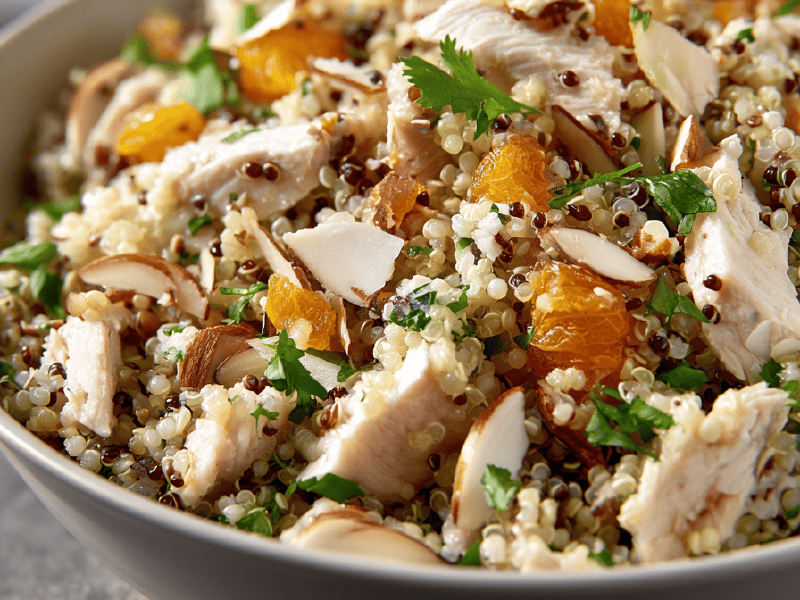 Salada de Quinoa ao Frango e Damascos
