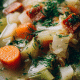 Sopa de Cebola com Bife e Ovo