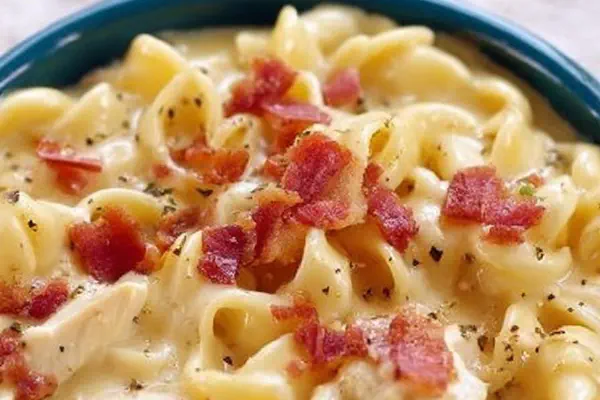 Sopa de Frango Mexicana