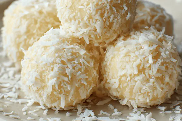 Brownies de Feijão Preto e Abacate